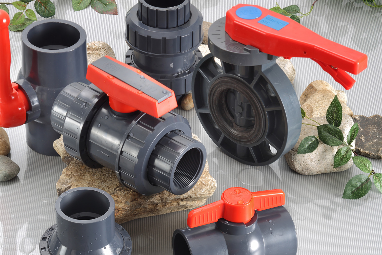 Válvulas y accesorios de UPVC